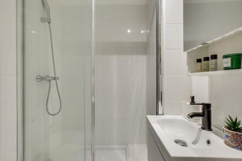Apartment Modern French Studio Charm In The City *